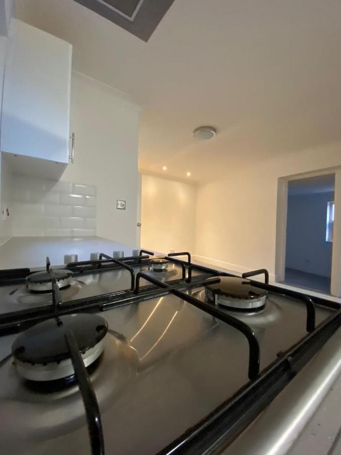 February Bliss Special, Unwind In Style With Our Exclusive Sa Promo, Book Now Apartment Londra Exterior foto