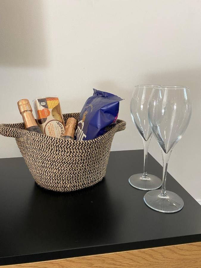 February Bliss Special, Unwind In Style With Our Exclusive Sa Promo, Book Now Apartment Londra Exterior foto